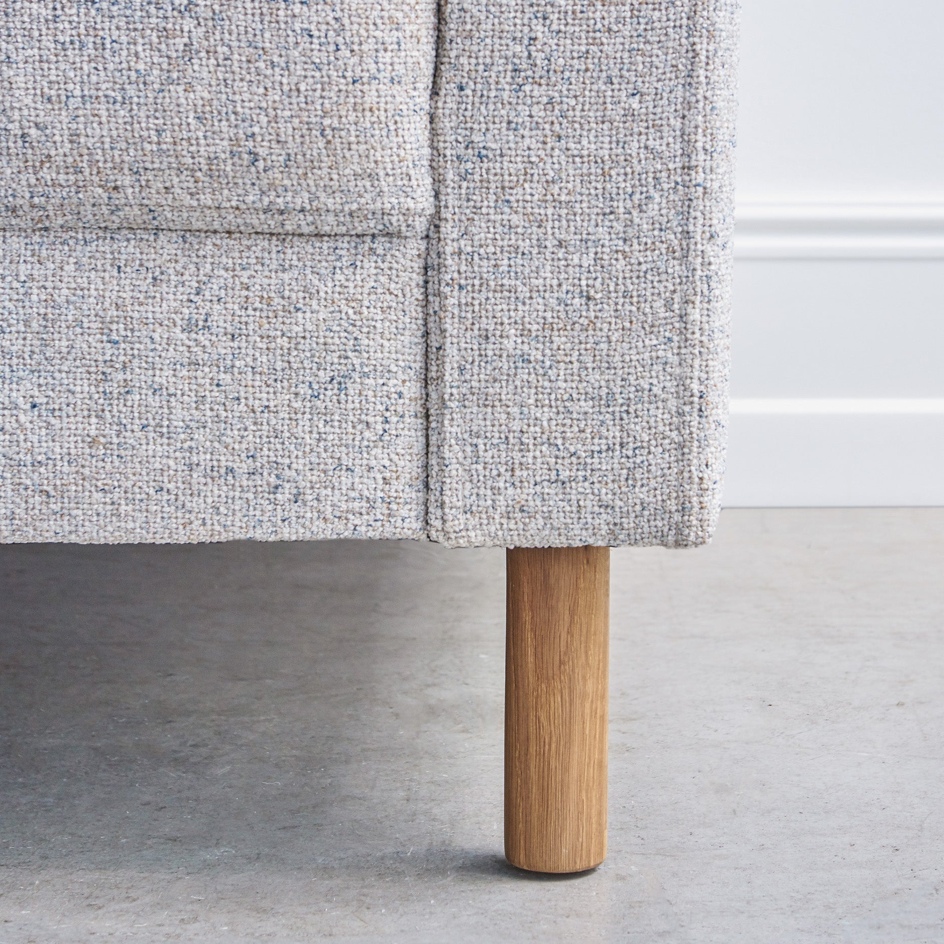 Stapleton II 3-Sitzer Sofa - Eichenbeine